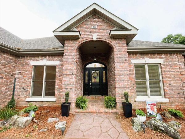 200 Gardens Gate Circle , Hot Springs, AR 71913