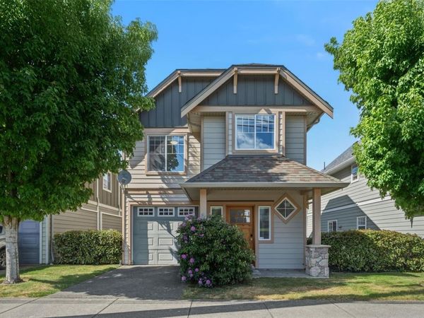 1182 Colville Rd, Unit #6, Esquimalt, BC V9A 4P7