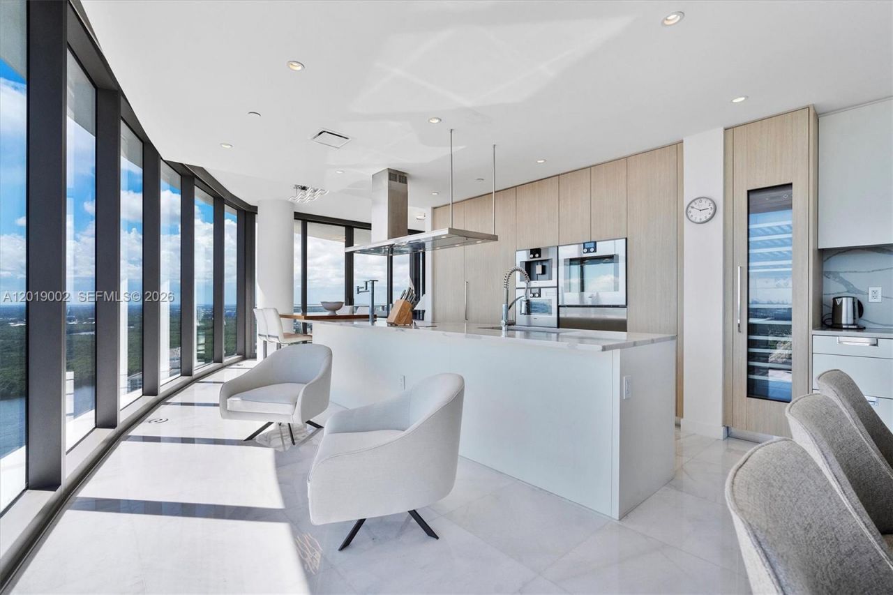 15701 Collins Ave , Unit 3605, Sunny Isles Beach, FL 33160 Photo