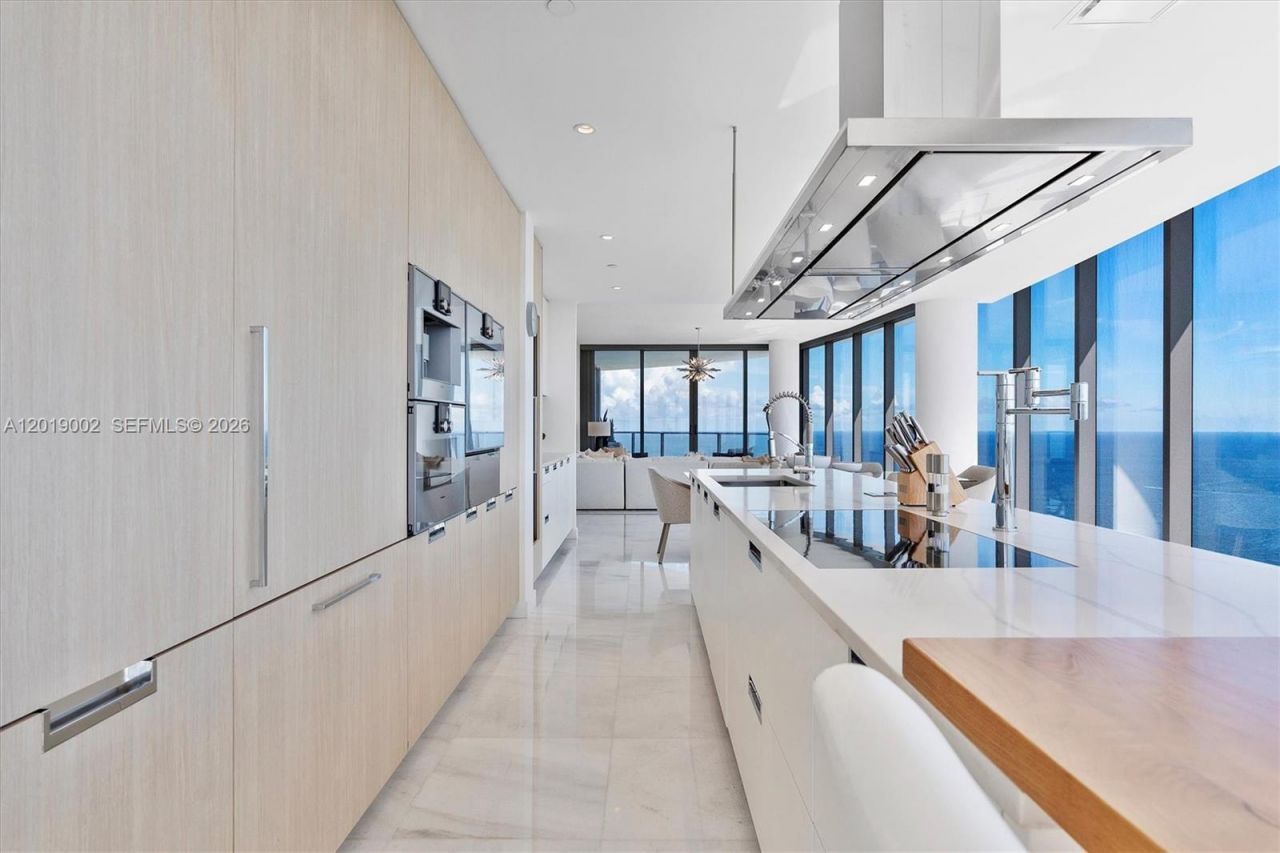 15701 Collins Ave , Unit 3605, Sunny Isles Beach, FL 33160 Photo