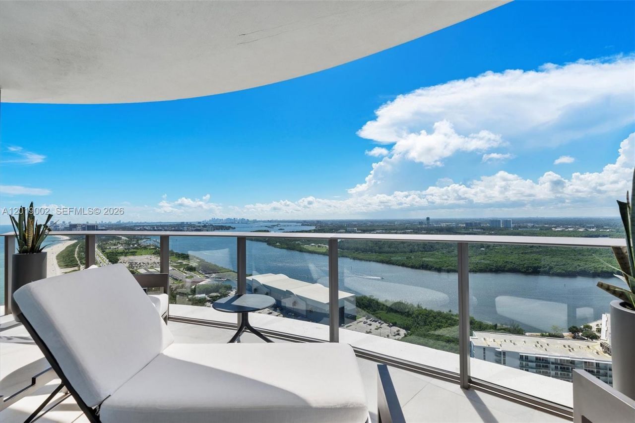 15701 Collins Ave , Unit 3605, Sunny Isles Beach, FL 33160 Photo