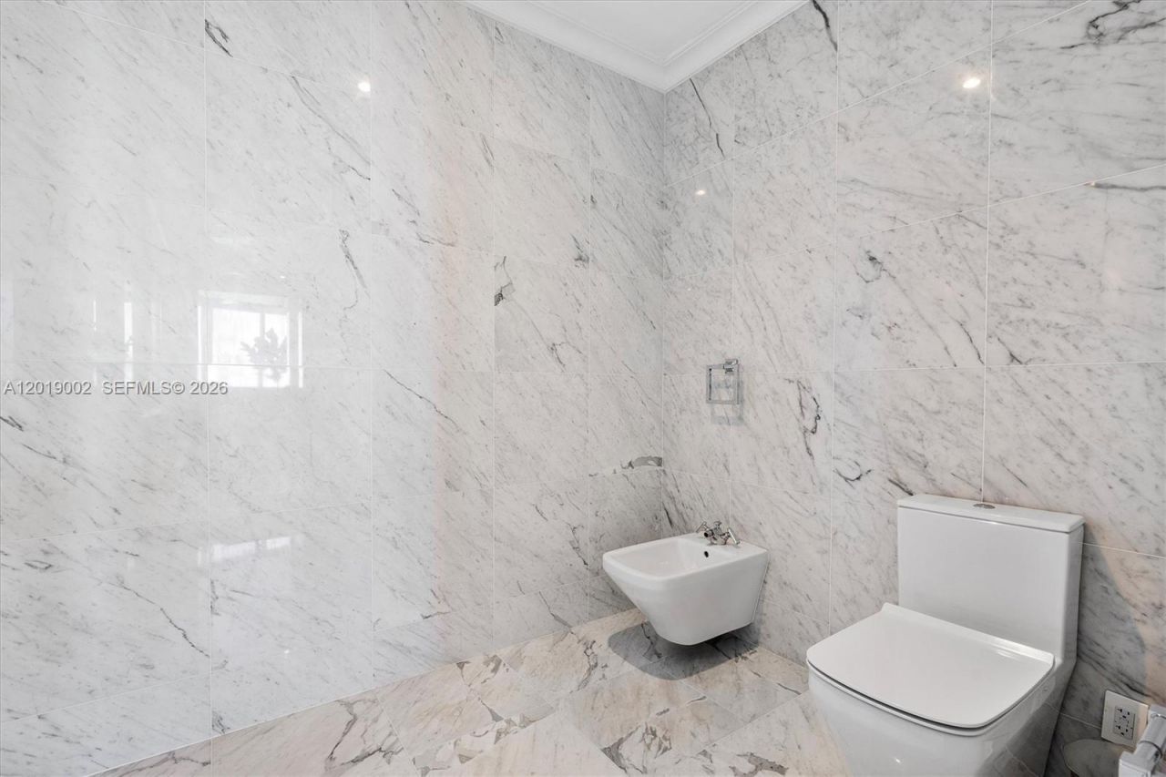 15701 Collins Ave , Unit 3605, Sunny Isles Beach, FL 33160 Photo