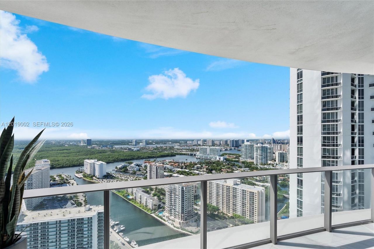 15701 Collins Ave , Unit 3605, Sunny Isles Beach, FL 33160 Photo