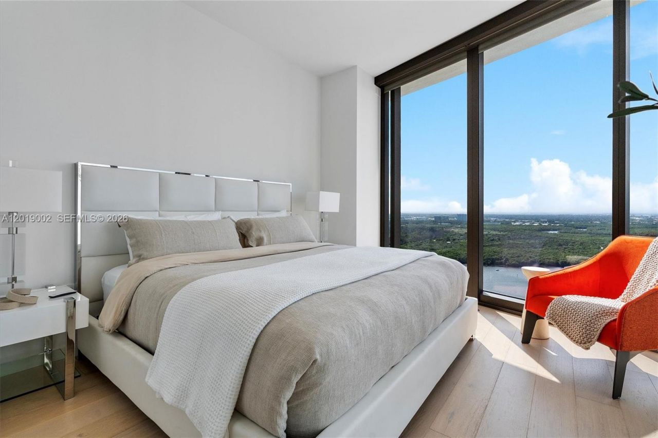 15701 Collins Ave , Unit 3605, Sunny Isles Beach, FL 33160 Photo