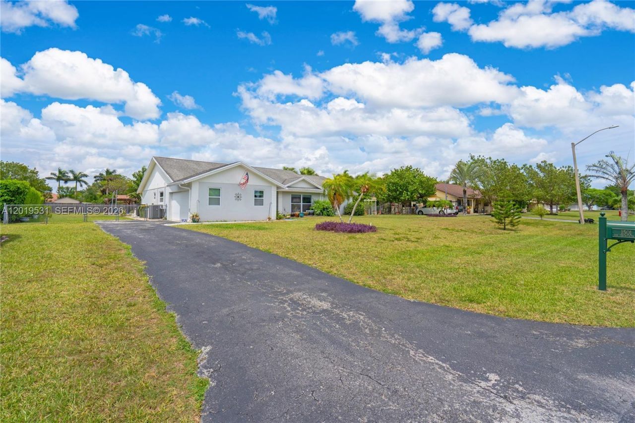 1501 NW 20th St , Homestead, FL 33030 Photo