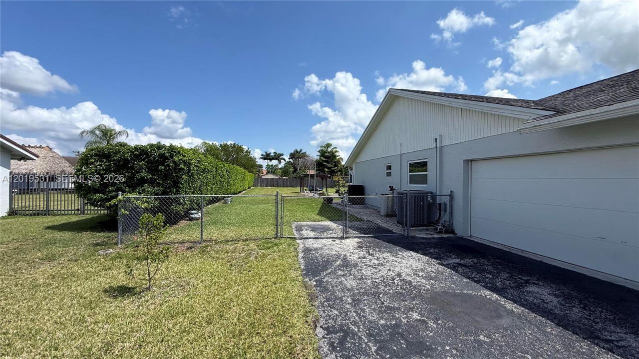 1501 NW 20th St, Homestead, FL 33030 Photo