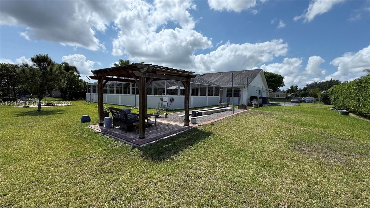 1501 NW 20th St, Homestead, FL 33030 Photo