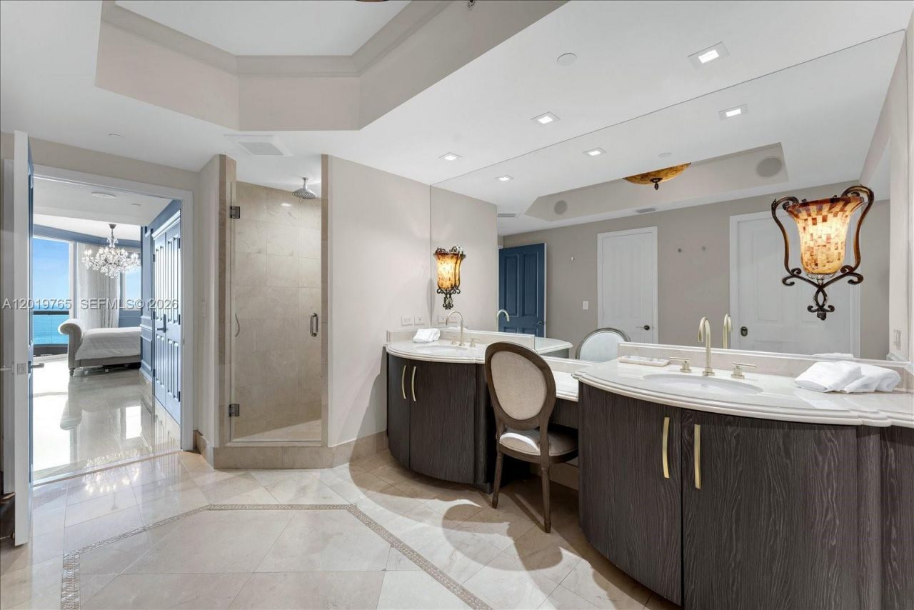 17875 Collins Ave , Unit 3002, Sunny Isles Beach, FL 33160 Photo