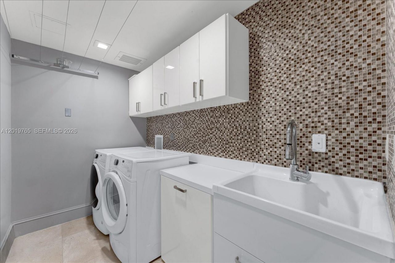 17875 Collins Ave , Unit 3002, Sunny Isles Beach, FL 33160 Photo