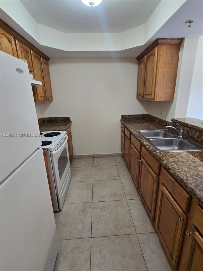 2647 NW 25th Ave , Unit 409, Miami, FL 33142 Photo