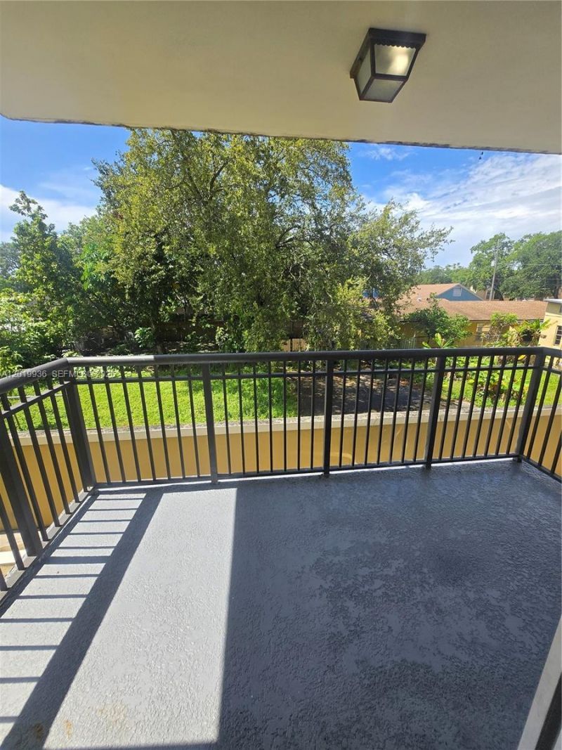 2647 NW 25th Ave , Unit 409, Miami, FL 33142 Photo