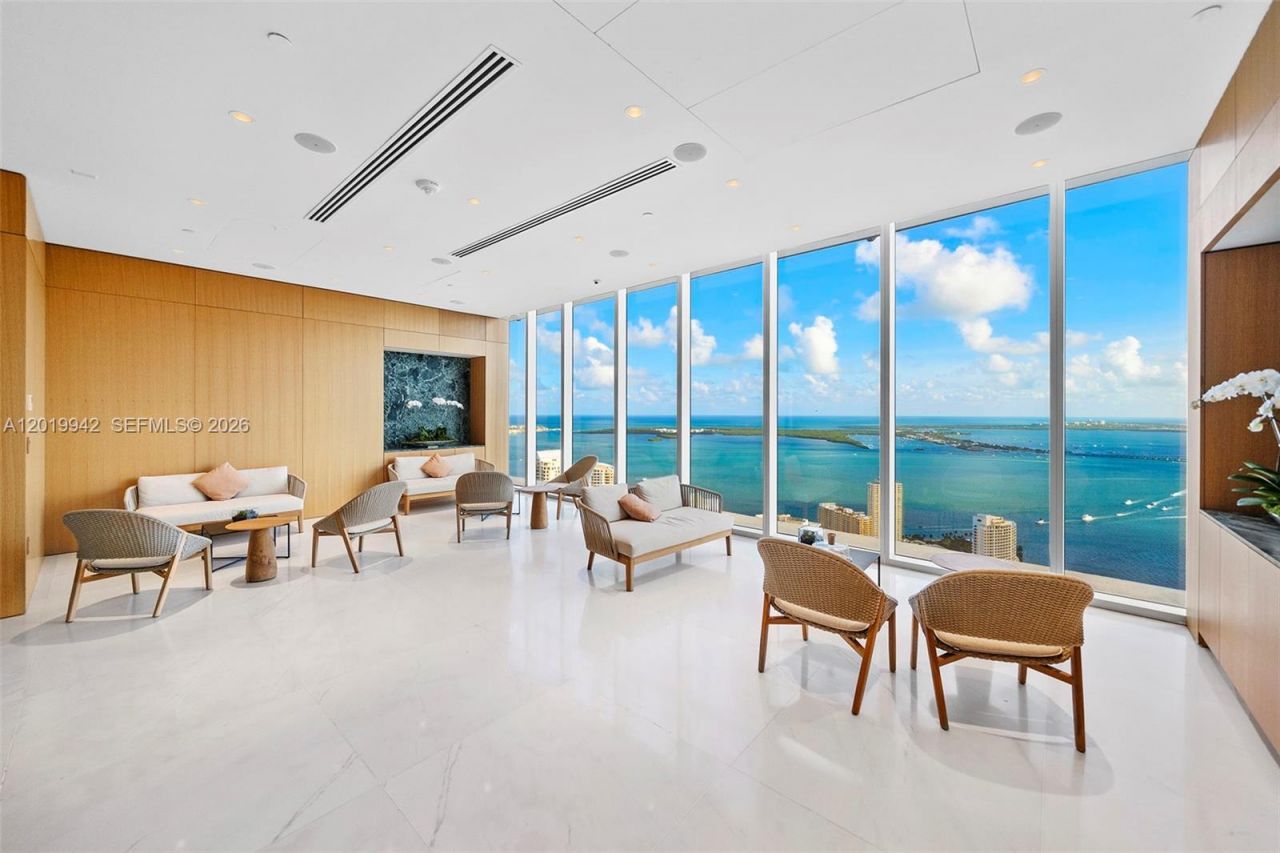 300 Biscayne Blvd Way , Unit 1605, Miami, FL 33131 Photo