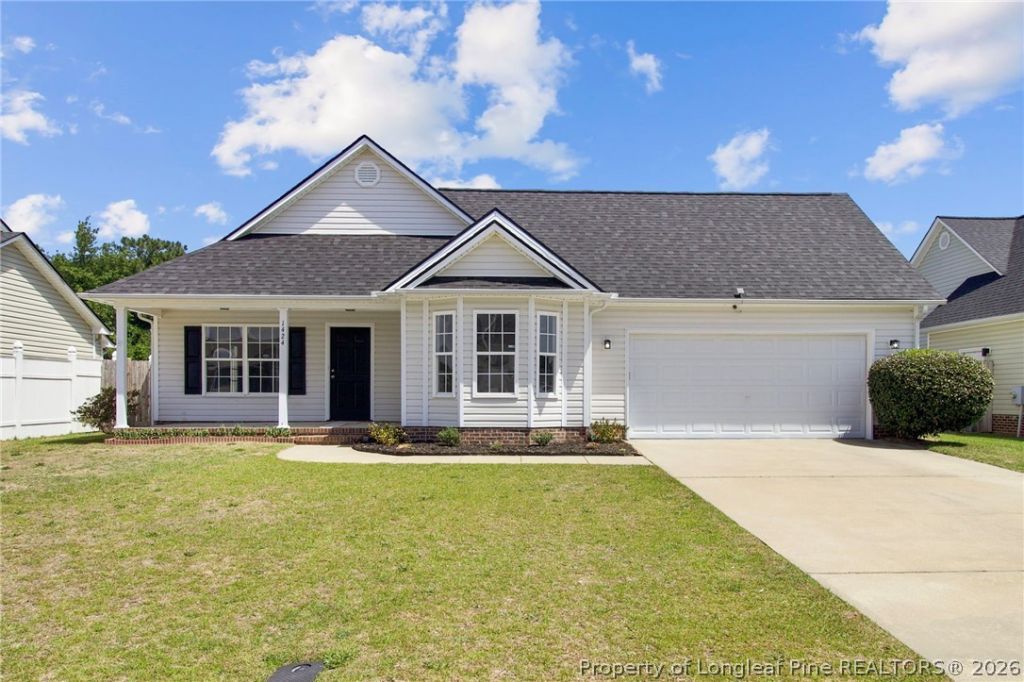 1424 Avoncroft Drive, Fayetteville, NC 28306 Main Photo