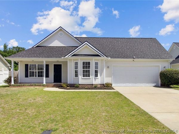 1424 Avoncroft Drive, Fayetteville, NC 28306