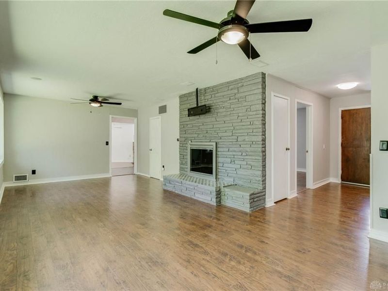 1696 Greene Valley Drive, Beavercreek, OH 45432 Photo 3