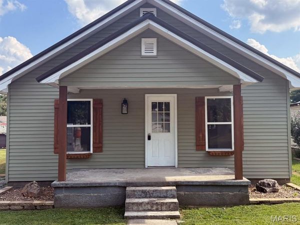 1308 E Oak Street , Dexter, MO 63841