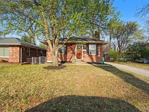 2613 Melvin Avenue , Brentwood, MO 63144