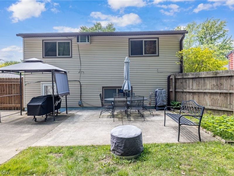 6243 Rosebelle Avenue, North Ridgeville, OH 44039 Photo 8