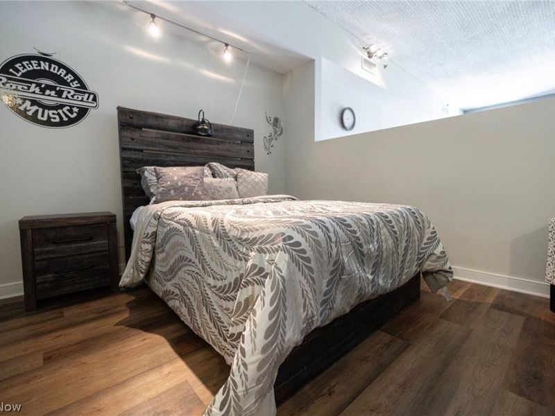 408 W Saint Clair Avenue, Unit 607, Cleveland, OH 44113 Photo 10