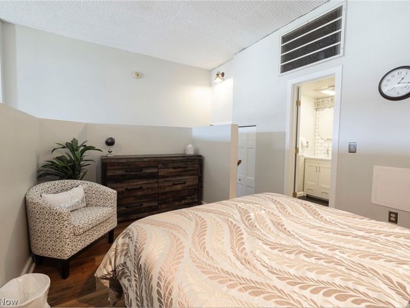 408 W Saint Clair Avenue, Unit 607, Cleveland, OH 44113 Photo 15
