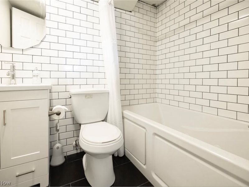 408 W Saint Clair Avenue, Unit 607, Cleveland, OH 44113 Photo 16