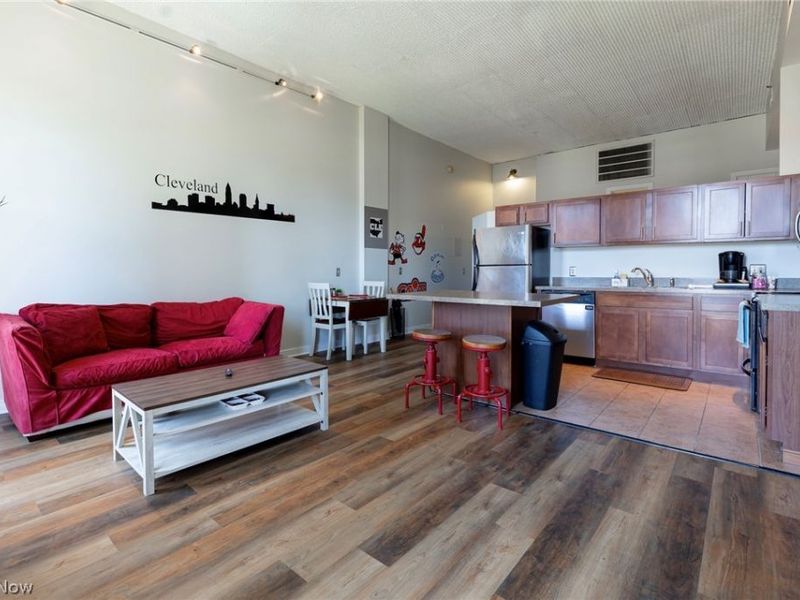 408 W Saint Clair Avenue, Unit 607, Cleveland, OH 44113 Photo 5