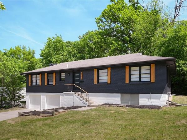 6711 N Broadway Street, Kansas City, MO 64118