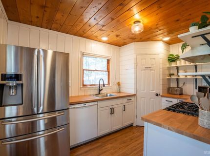 3605 Shirley Avenue, South Lake Tahoe, CA 96150 Photo