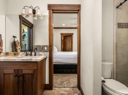 2081 Tahoe Mountain Road, South Lake Tahoe, CA 96150 Photo