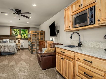 2081 Tahoe Mountain Road, South Lake Tahoe, CA 96150 Photo