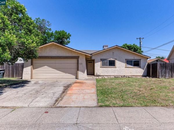 2781 65Th Ave, Sacramento, CA 95822