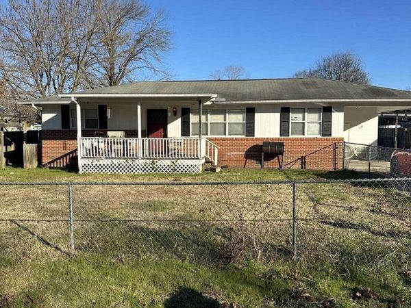 1308 W Sherry Drive , Rossville, GA 30741