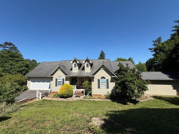 77 Settawig Trace, Brasstown, NC 28902