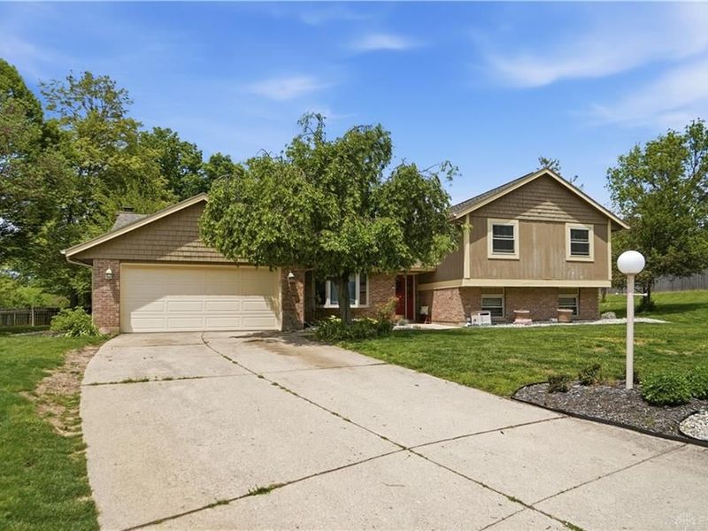 6541 Fallwood Circle, Clayton, OH 45322 Photo 3