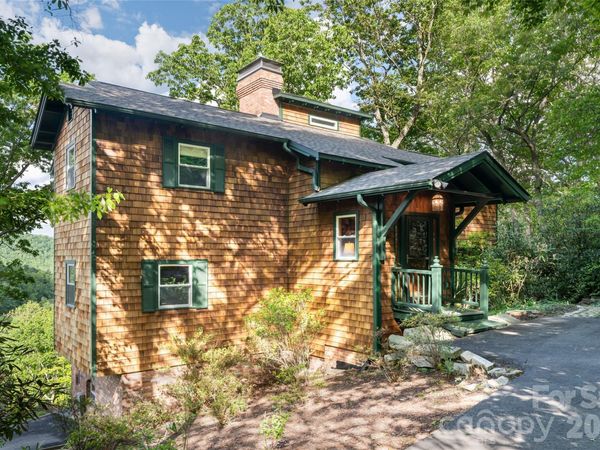 162 Merrills Chase Road, Asheville, NC 28803