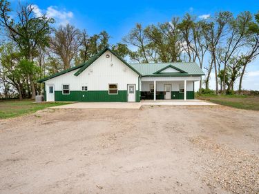 5134 340th Avenue, Blue Earth, MN 56013