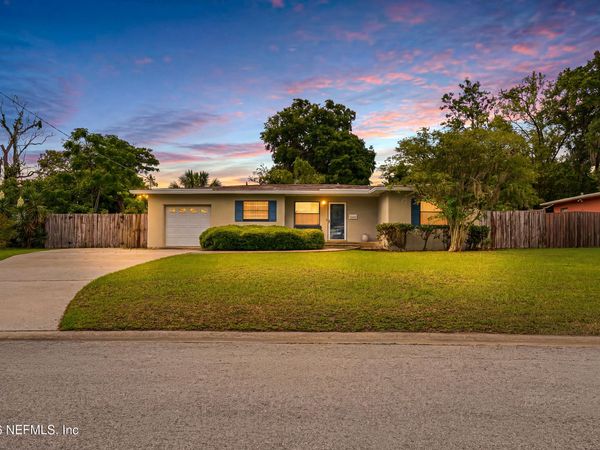 6104 ROBBINS Circle S, Jacksonville, FL 32211