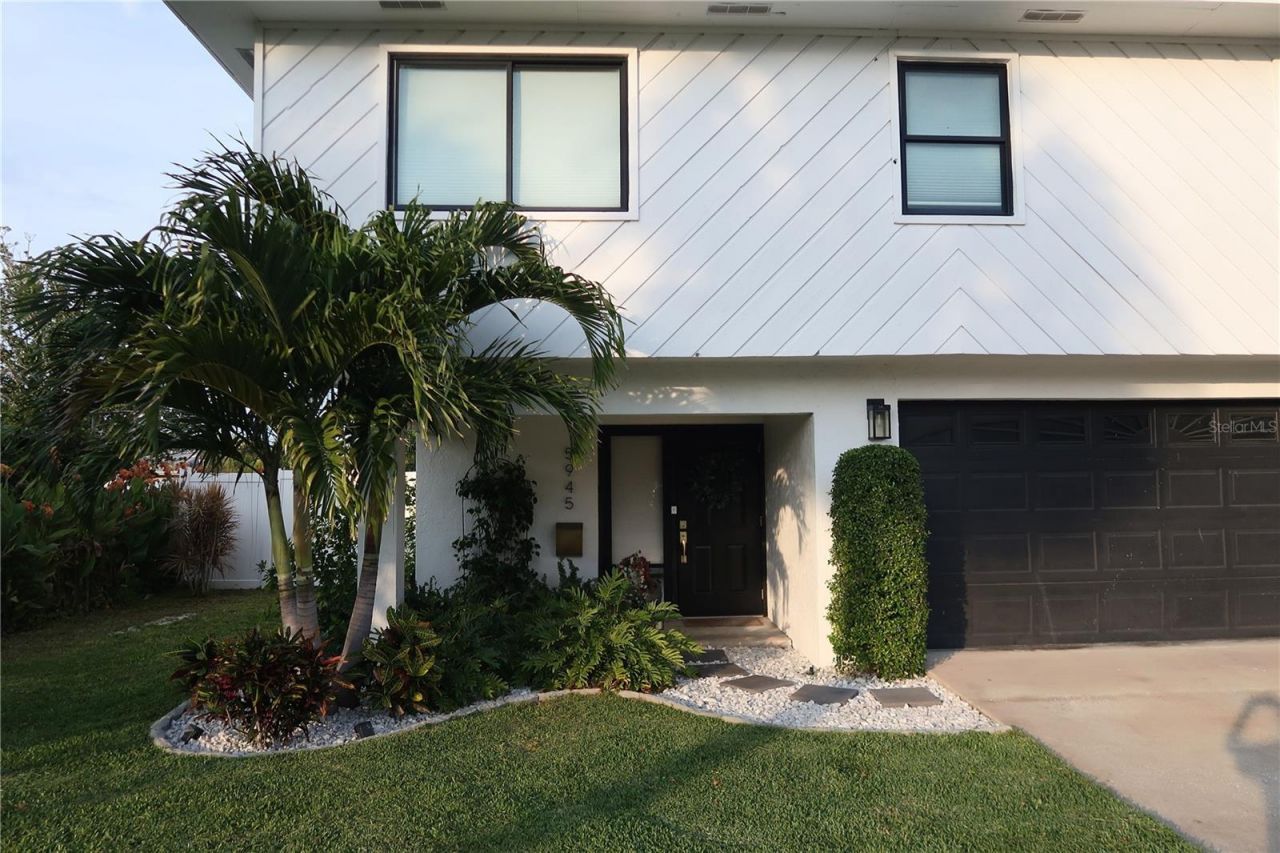 5945 Venetian Boulevard Ne, Saint Petersburg, FL 33703 Photo