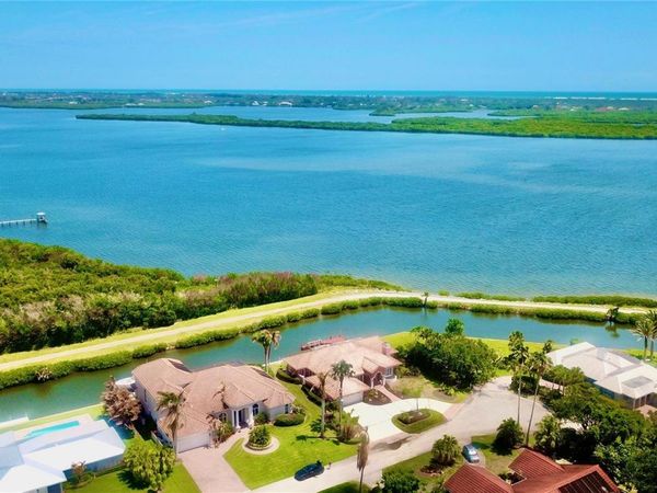 3556 LUCIA DRIVE , VERO BEACH, FL 32967