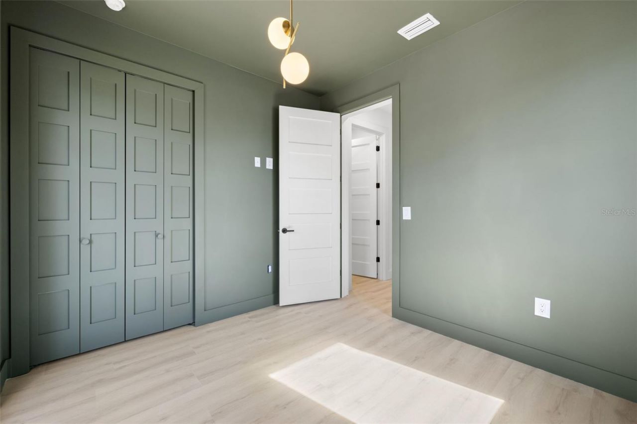 4019 Harrisburg Street Ne, Saint Petersburg, FL 33703 Photo