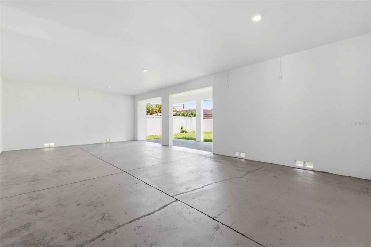 4019 Harrisburg Street Ne, Saint Petersburg, FL 33703 Photo