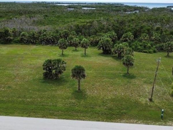 16801 SAN EDMUNDO ROAD , PUNTA GORDA, FL 33955