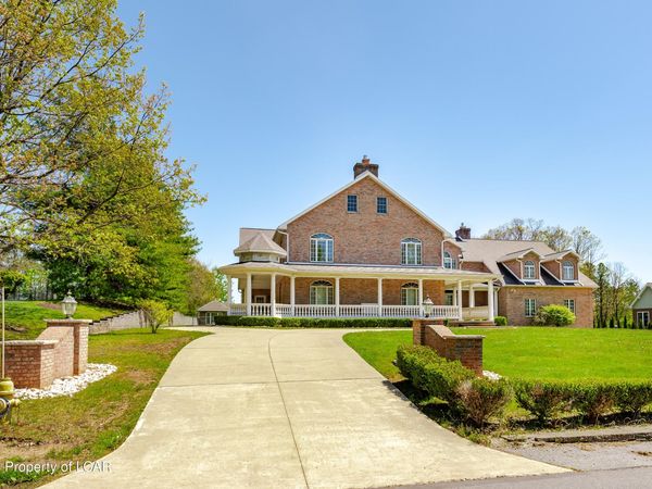 10 Carey Lane, Jenkins Township, PA 18640