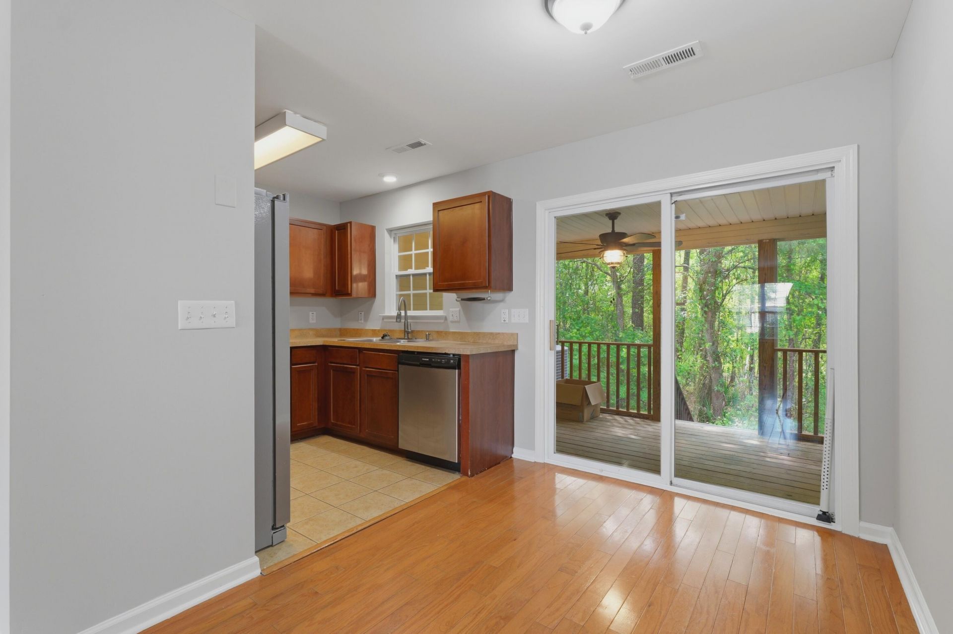 464 Doane Way Photo 11