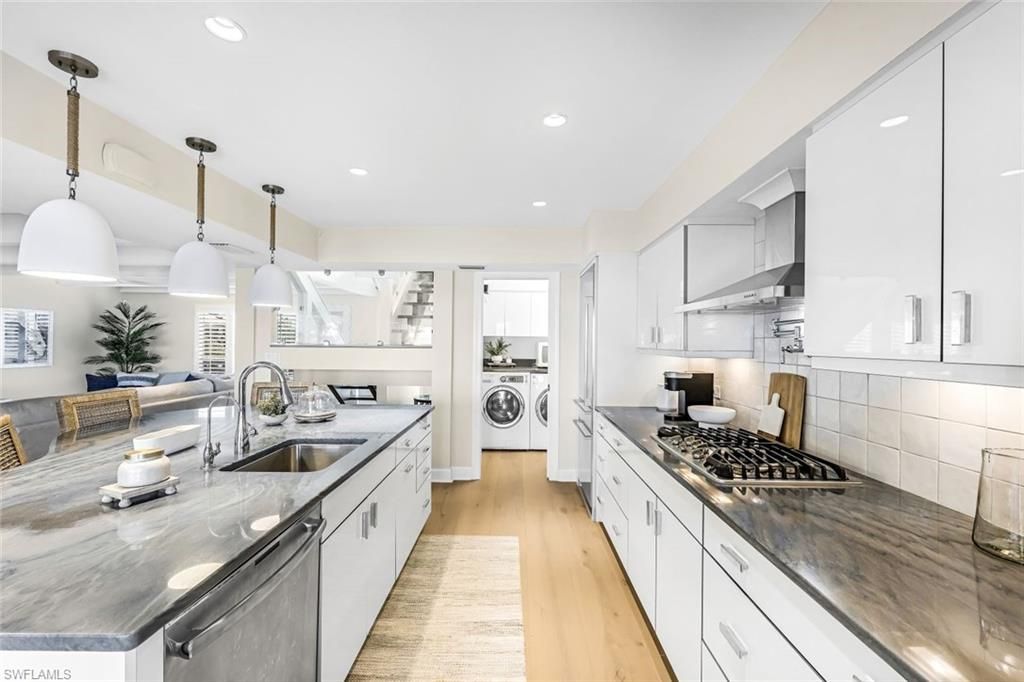 1 Sunset Captiva Ln, Captiva, FL 33924 Photo