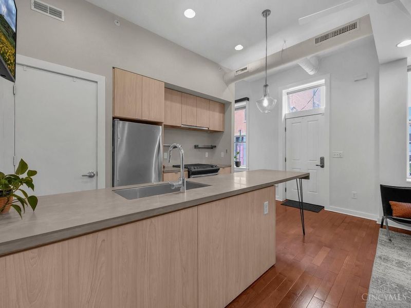 1509 Pleasant Street, Unit 151, Cincinnati, OH 45202 Photo 4