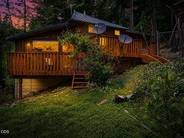 4280 Lower Wolf Creek Road, Wolf Creek, OR 97497