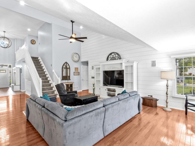 8212 Shannon Glen Boulevard, Dublin, OH 43016 Photo 8