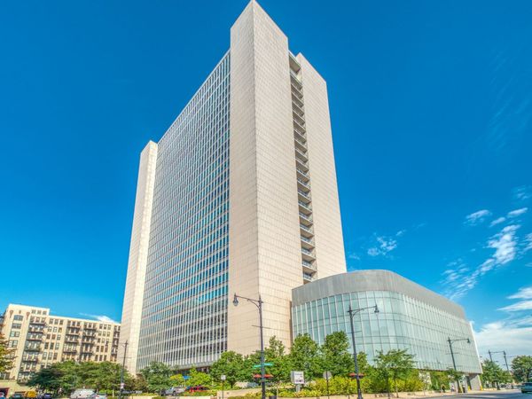 500 W Superior Street , Unit 1113, Chicago, IL 60654
