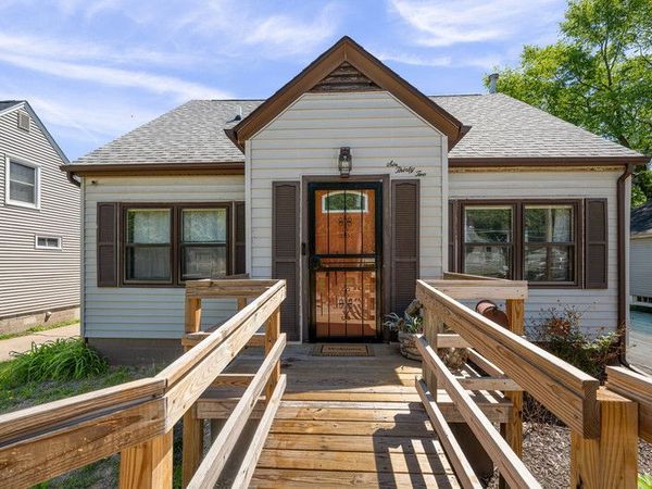 632 N Russell Street , Geneseo, IL 61254